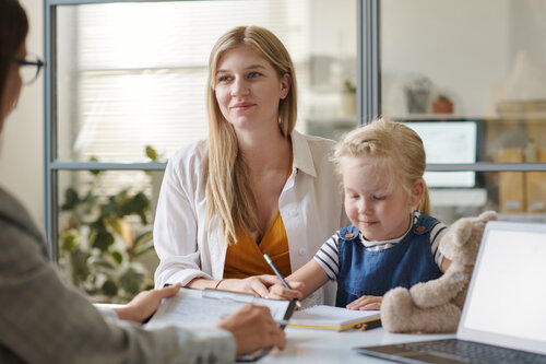 Webinare für Familien mit Kindern mit ADHS oder Autismus | © PflegeBetreuer | unabhängige Pflegeberatung